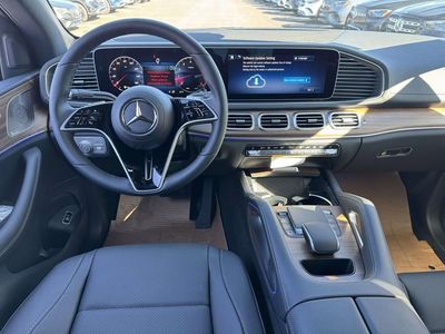 2026 Mercedes-Benz GLE — detail view