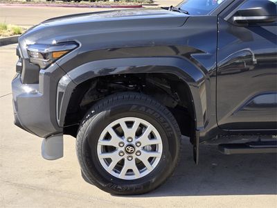 2024 Toyota Tacoma - Photo 6