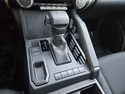 2024 Toyota Tacoma - Photo 14