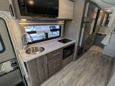 2023 Thor Motor Coach Axis — photo 25 view