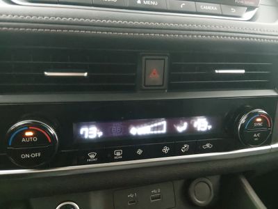 2023 Nissan Rogue — photo 18 view