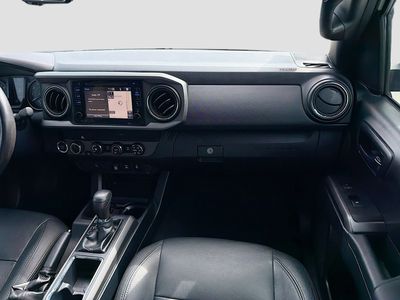 2019 Toyota Tacoma - Photo 18