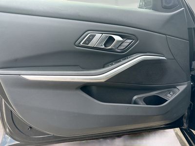 2023 BMW 3 Series - Photo 21