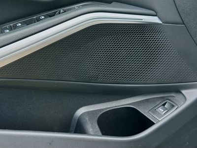 2023 BMW 3 Series - Photo 23