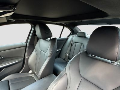 2023 BMW 3 Series - Photo 26