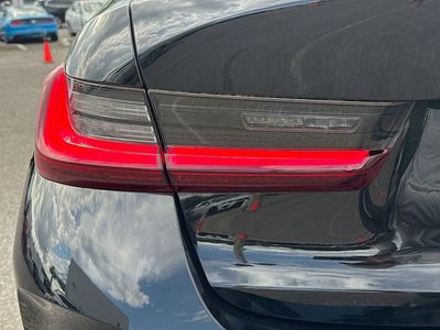 2023 BMW 3 Series - Photo 10
