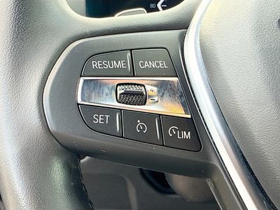 2023 BMW 3 Series - Photo 37