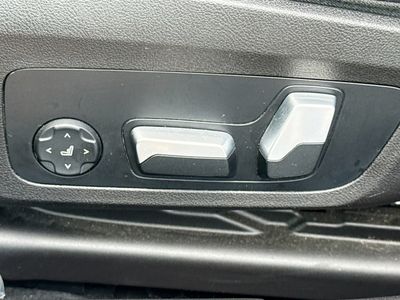 2023 BMW 3 Series - Photo 24