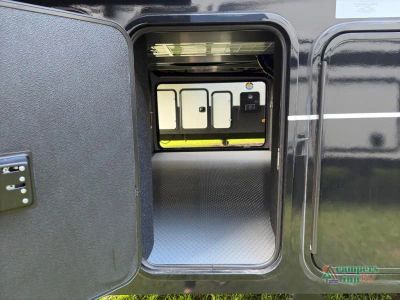 2025 Keystone RV Avalanche — photo 50 view