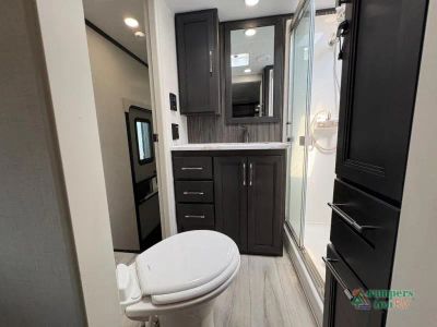 2025 Keystone RV Avalanche — photo 39 view