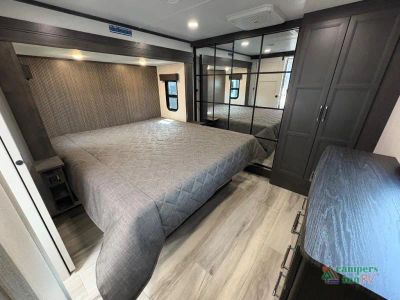 2025 Keystone RV Avalanche — photo 41 view