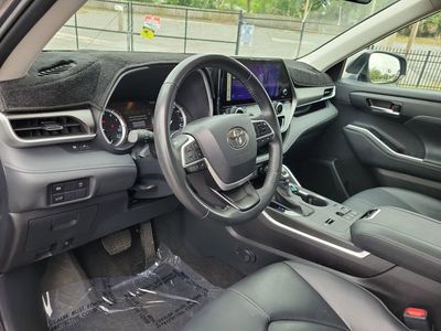 2024 Toyota Highlander - Photo 12