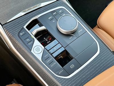 2026 BMW 3 Series — photo 14 view