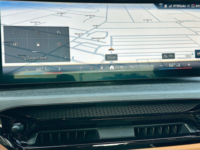 2026 BMW 3 Series — photo 10 view