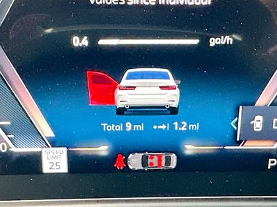 2026 BMW 3 Series — photo 9 view