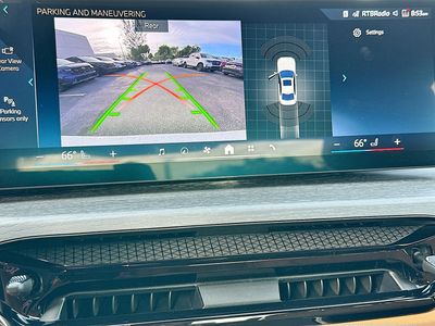 2026 BMW 3 Series — photo 11 view