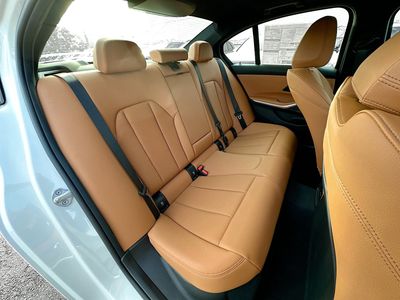 2026 BMW 3 Series — photo 22 view