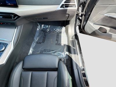 2025 BMW 3 Series - Photo 17