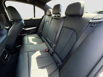 2025 BMW 3 Series - Photo 20