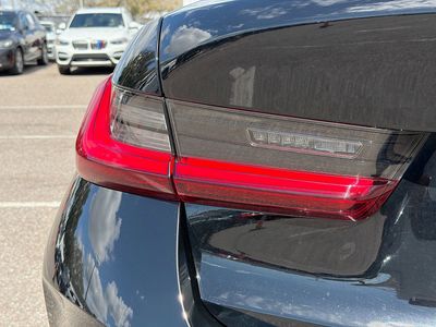 2025 BMW 3 Series - Photo 10