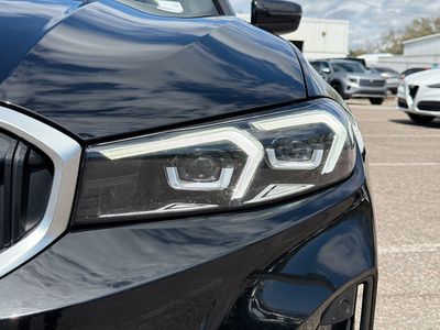 2025 BMW 3 Series - Photo 9
