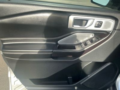2020 Ford Explorer — photo 15 view