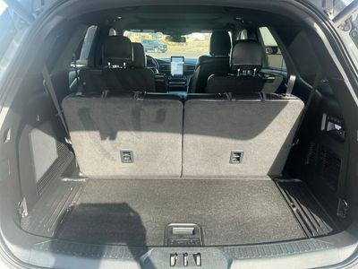 2020 Ford Explorer — photo 17 view