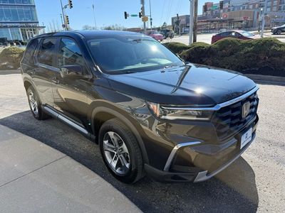 2025 Honda Pilot — rear three-quarter view