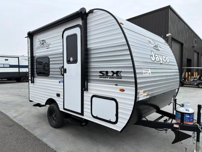 2026 Jayco Jay Flight SLX — front three-quarter view