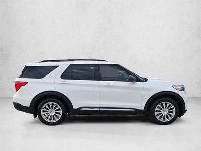 2023 Ford Explorer - Photo 4