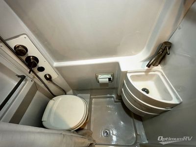 2022 Jayco Swift — photo 16 view