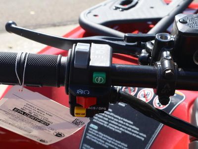 2026 Can-Am Outlander DPS 700 — photo 11 view