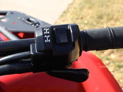 2026 Can-Am Outlander DPS 700 — photo 10 view