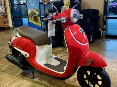 2025 Honda® Metropolitan — front three-quarter view