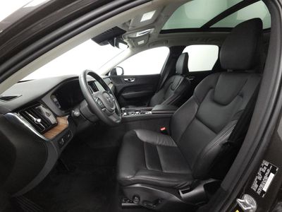 2022 Volvo XC60 - Photo 4