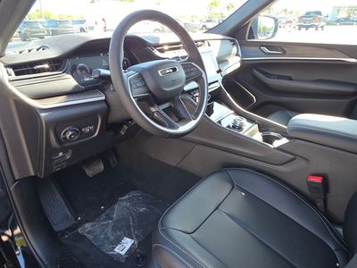 2026 Jeep Grand Cherokee — photo 14 view