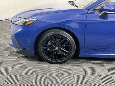 2025 Toyota Camry — photo 11 view