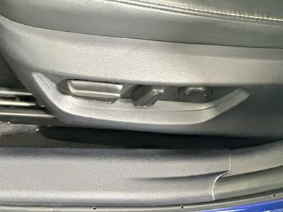 2025 Toyota Camry — photo 13 view