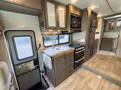 2023 Thor Motor Coach CHATEAU — photo 7 view