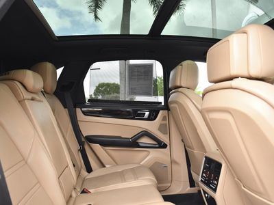 2019 Porsche Cayenne - Photo 26