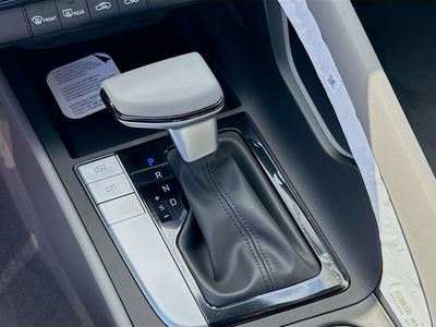 2026 Hyundai ELANTRA — photo 13 view