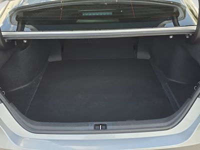 2021 Toyota Camry Hybrid - Photo 10