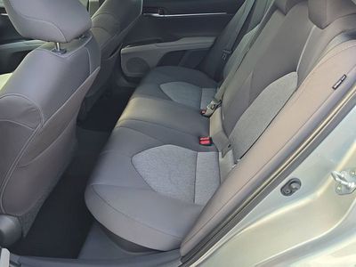 2021 Toyota Camry Hybrid - Photo 16