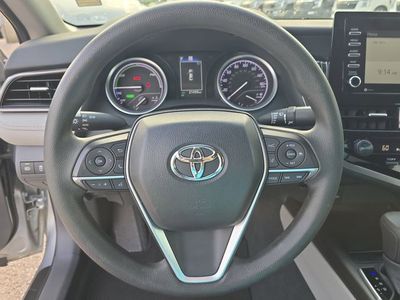 2021 Toyota Camry Hybrid - Photo 29