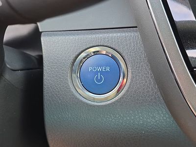 2021 Toyota Camry Hybrid - Photo 27