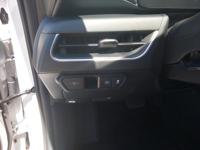 2025 Kia K4 — photo 13 view