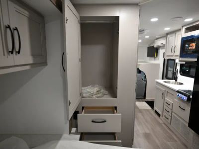 2027 Entegra ODYSSEY SE — photo 26 view