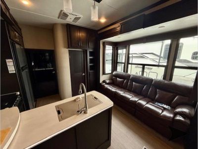2018 Keystone RV Raptor - Photo 7