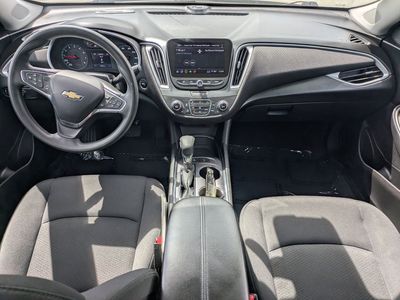 2025 Chevrolet Malibu - Photo 15