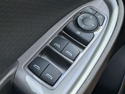 2025 Chevrolet Malibu - Photo 28